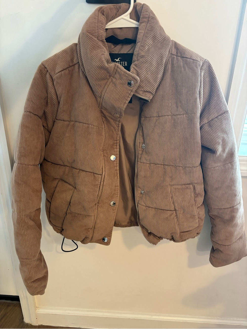Hollister Women's Corduroy Puffer Jacket in Tan
